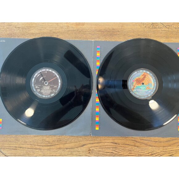 Wings Greatest Hits Vinyl Records 1978 Double LP 15 Tracks SWCO-11593 - Picture 12 of 12